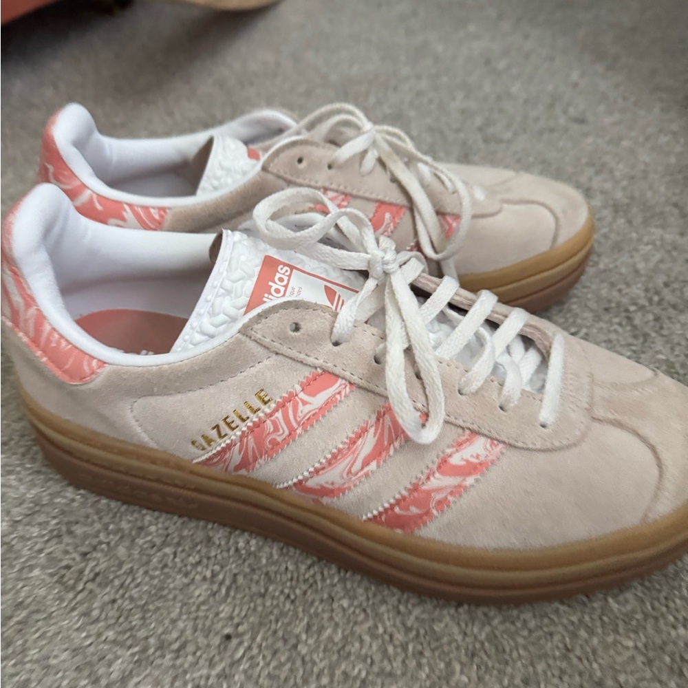 adidas Women's Sneakers in Cream and Pink